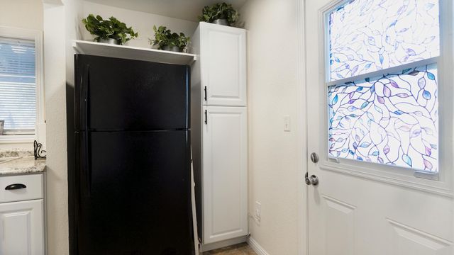 20577 Sunset Lane, Redding, CA 96002