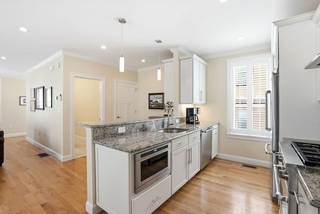 22 Grampian Way 22, Boston, MA 02125