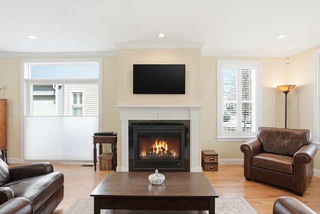 22 Grampian Way 22, Boston, MA 02125