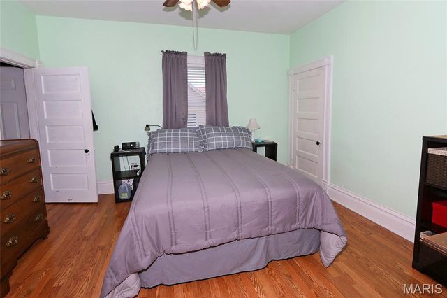 207 Fee Fee Road, Maryland Heights, MO 63043