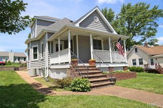 207 Fee Fee Road, Maryland Heights, MO 63043