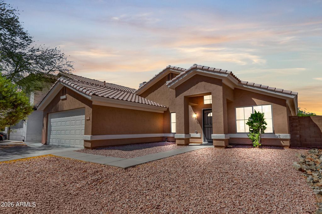 4638 E SUMMERHAVEN Drive, Phoenix, AZ 85044 — exterior