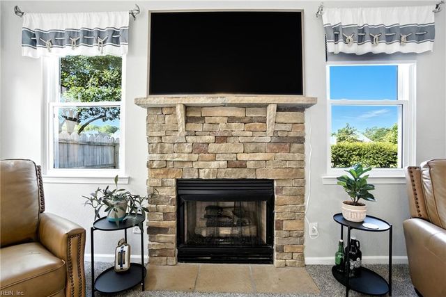 3024 Beaden DR, Virginia Beach, VA 23456