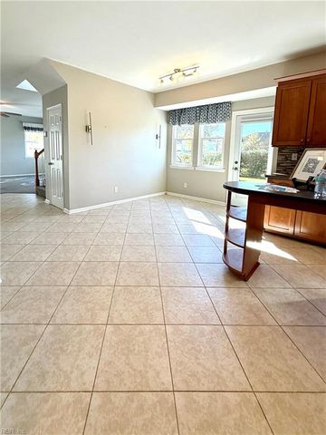 3024 Beaden DR, Virginia Beach, VA 23456