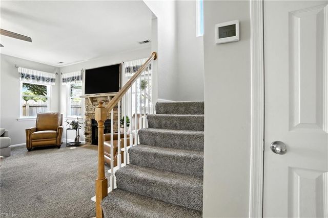 3024 Beaden DR, Virginia Beach, VA 23456