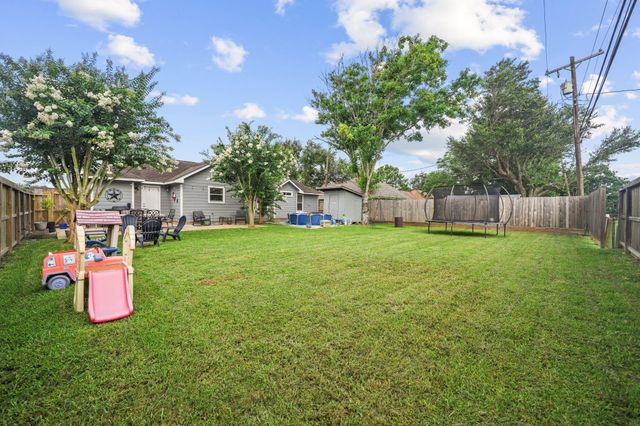 7673 Cr 669b Road, Alvin, TX 77511