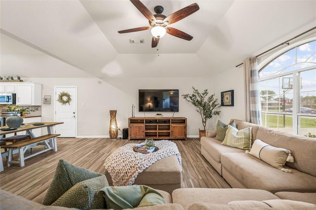 7673 Cr 669b Road, Alvin, TX 77511