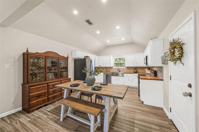 7673 Cr 669b Road, Alvin, TX 77511