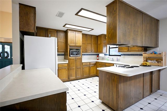 240 Oak CT, New Braunfels, TX 78132