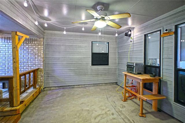 240 Oak CT, New Braunfels, TX 78132