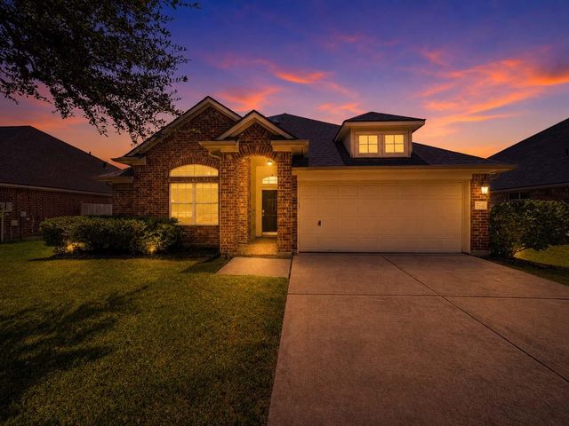 7510 Waterlilly Lane, Pearland, TX 77581