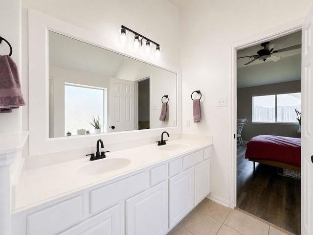 7510 Waterlilly Lane, Pearland, TX 77581