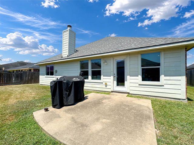 7510 Waterlilly Lane, Pearland, TX 77581
