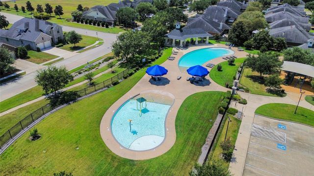 7510 Waterlilly Lane, Pearland, TX 77581