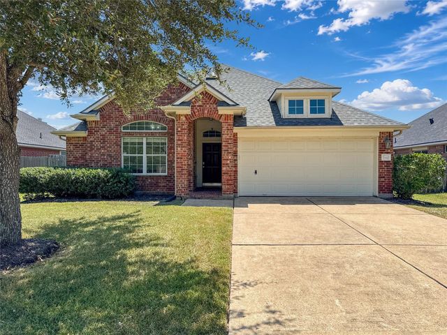 7510 Waterlilly Lane, Pearland, TX 77581