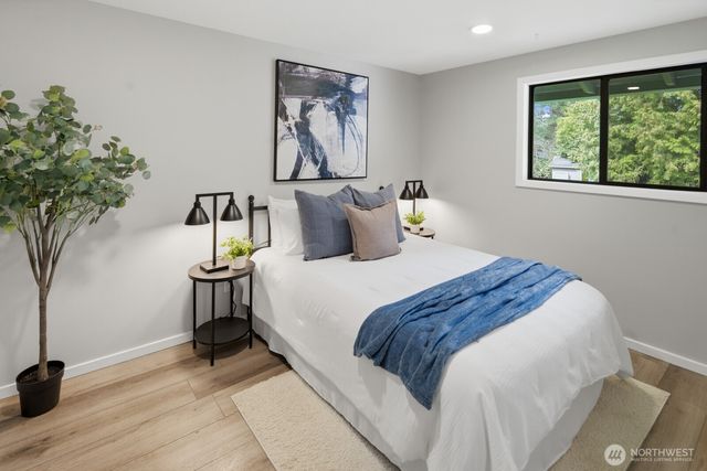 19105 18th Avenue W, Lynnwood, WA 98036