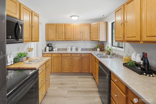 19105 18th Avenue W, Lynnwood, WA 98036