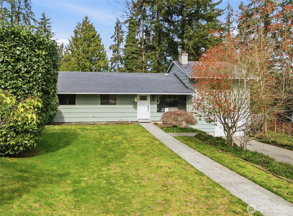 19105 18th Avenue W, Lynnwood, WA 98036