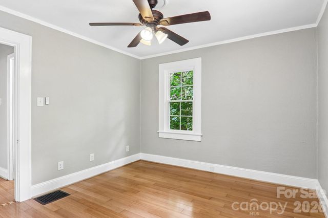 5 Belmont Avenue, Asheville, NC 28806