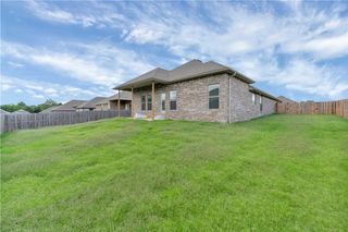 2413 England Lane, Pea Ridge, AR 72751