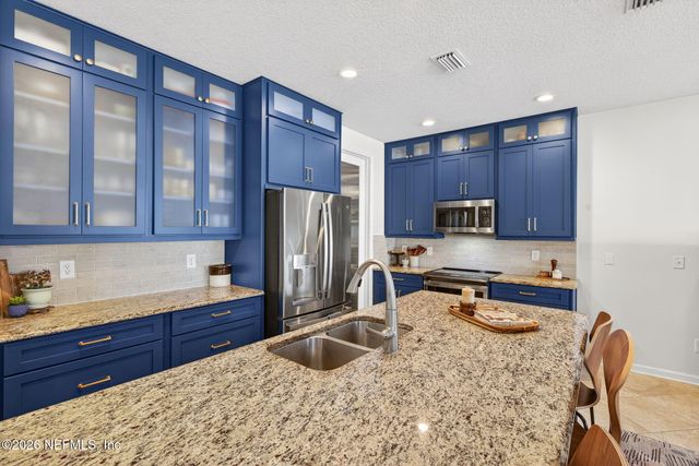 7088 CRISPIN COVE Drive, Jacksonville, FL 32258