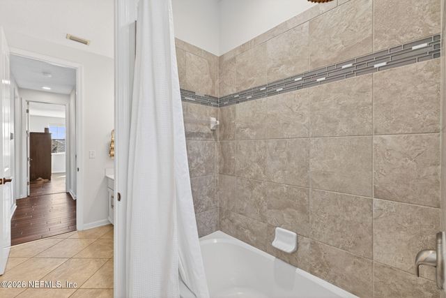 7088 CRISPIN COVE Drive, Jacksonville, FL 32258