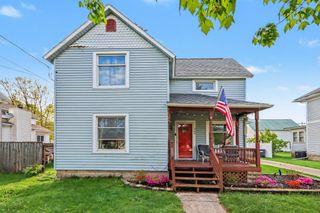 506 N Kalamazoo Street, Paw Paw Vllg, MI 49079