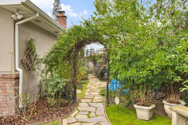 401 Lawson Way, Sacramento, CA 95864