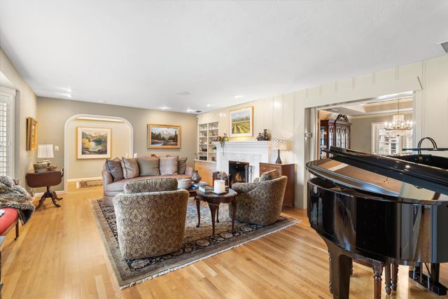 401 Lawson Way, Sacramento, CA 95864