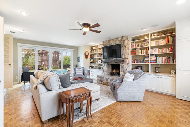 401 Lawson Way, Sacramento, CA 95864