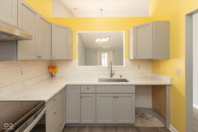 5719 Blackley Lane, Indianapolis, IN 46254