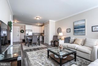 500-800 PARAMOUNT BLVD #101-312, Orwigsburg, PA 17961