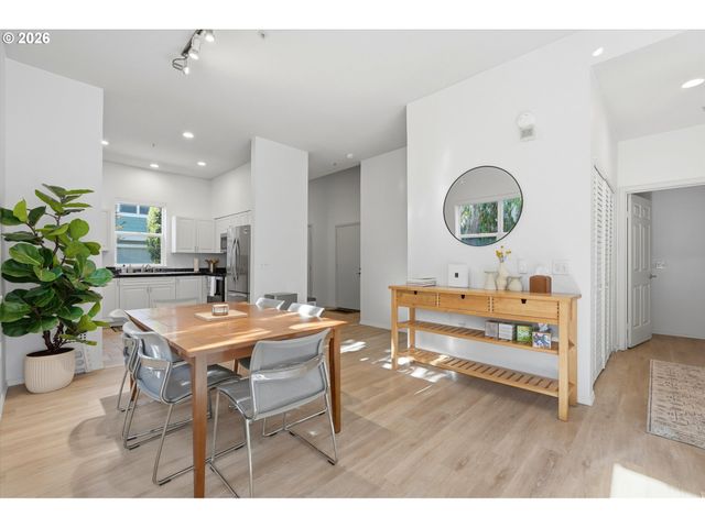 729 Se FAIRWINDS Loop, Vancouver, WA 98661