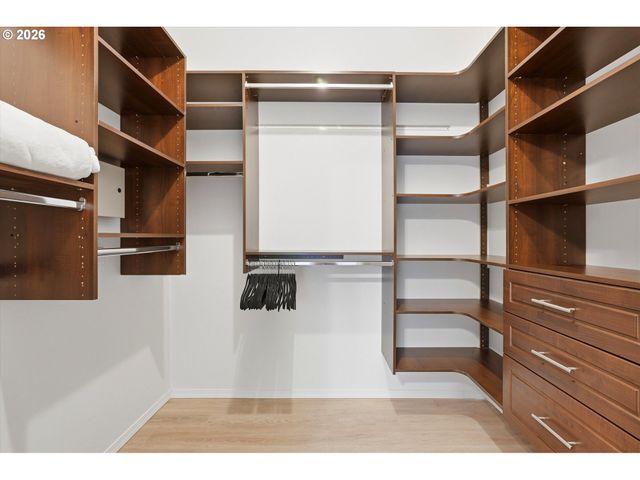 729 Se FAIRWINDS Loop, Vancouver, WA 98661