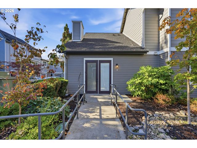 729 Se FAIRWINDS Loop, Vancouver, WA 98661