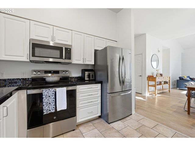 729 Se FAIRWINDS Loop, Vancouver, WA 98661