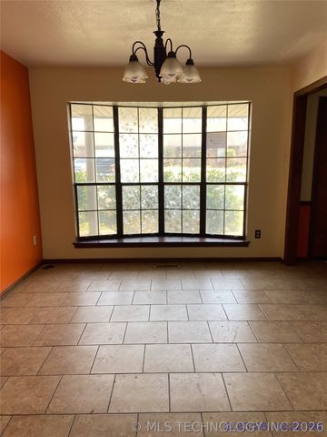 6416 S 111th East Avenue, Tulsa, OK 74133