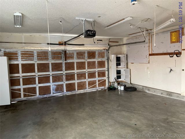 6416 S 111th East Avenue, Tulsa, OK 74133