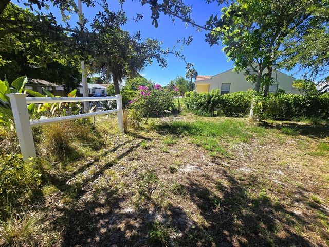 1115 S M Street, Lake Worth, FL 33460