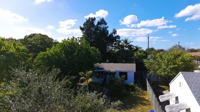 1115 S M Street, Lake Worth, FL 33460