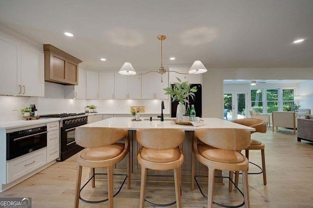 820 Oakhaven Drive, Roswell, GA 30075