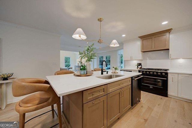 820 Oakhaven Drive, Roswell, GA 30075