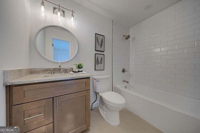 820 Oakhaven Drive, Roswell, GA 30075