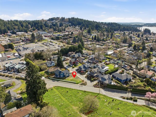 515 Antonson Lane NE, Poulsbo, WA 98370