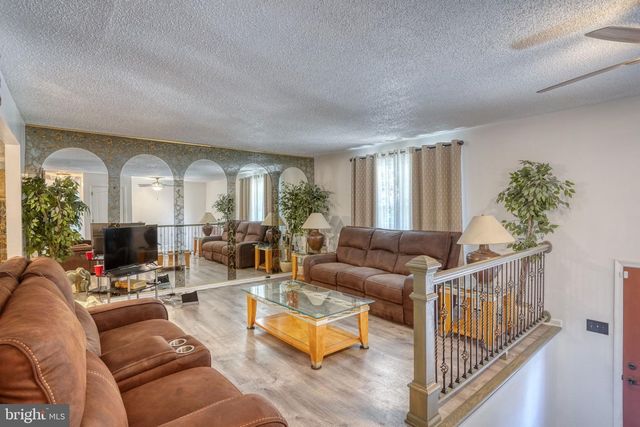 1 W ELGIN CT, Newark, DE 19702