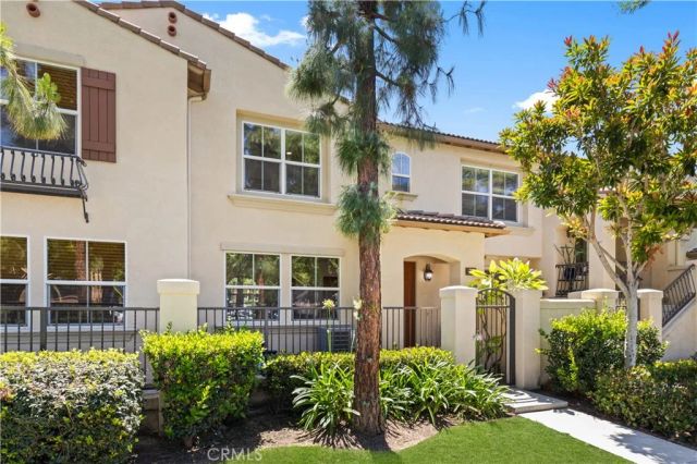 76 Trailing Vine, Irvine, CA 92602
