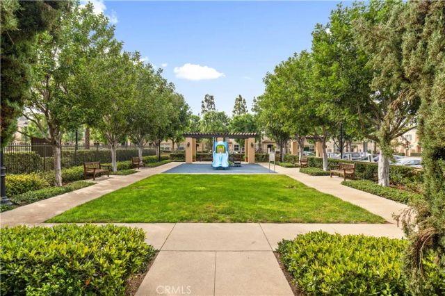 76 Trailing Vine, Irvine, CA 92602