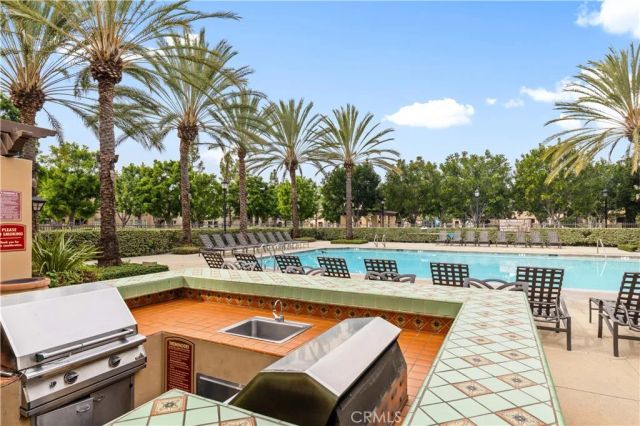 76 Trailing Vine, Irvine, CA 92602