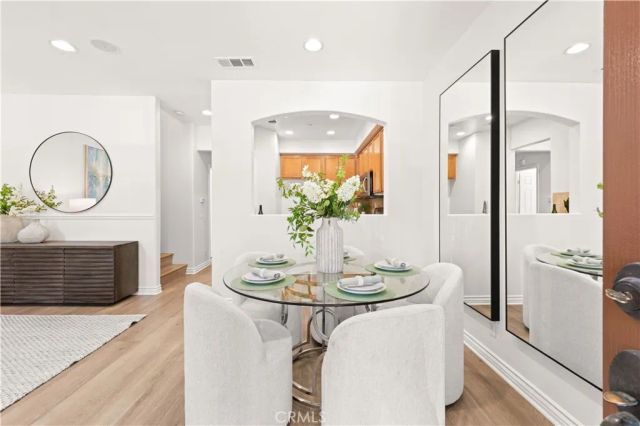 76 Trailing Vine, Irvine, CA 92602