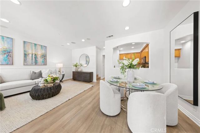 76 Trailing Vine, Irvine, CA 92602